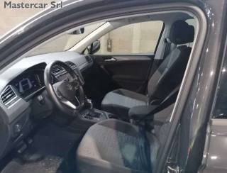 VOLKSWAGEN Tiguan usata, con Autoradio
