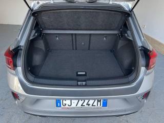 VOLKSWAGEN T-Roc usata, con Autoradio