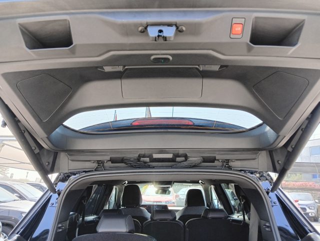 PEUGEOT 5008 usata, con Controllo automatico clima