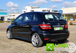 MERCEDES-BENZ B 180 usata, con Cerchi in lega
