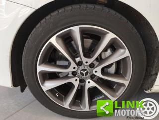 MERCEDES-BENZ E 220 usata 26