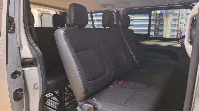 NISSAN NV300 usata 16