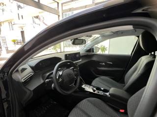 PEUGEOT 208 usata, con Specchietto retrovisore con funzione antiabbagliamento