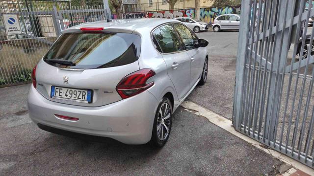 PEUGEOT 208 usata, con Alzacristalli elettrici