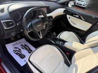 INFINITI Q30 usata, con Autoradio