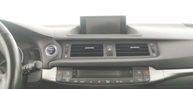 LEXUS CT 200h usata, con Limitatore di velocità