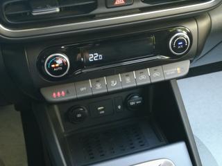 HYUNDAI Kona usata, con Touch screen
