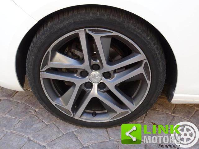 PEUGEOT 308 usata, con Interni in pelle