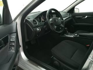 MERCEDES-BENZ 220 usata, con Regolazione elettrica sedili