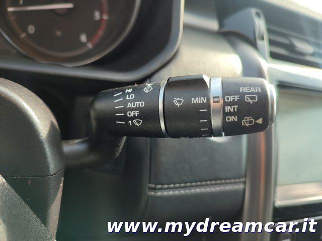 LAND ROVER Discovery usata 32