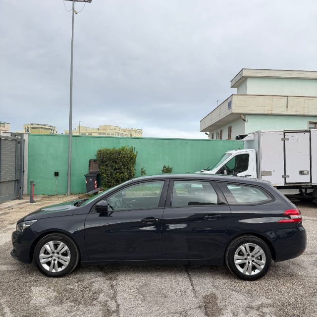 PEUGEOT  usata 5