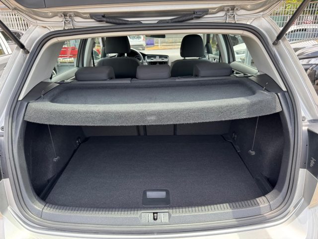 VOLKSWAGEN Golf usata, con Cronologia tagliandi