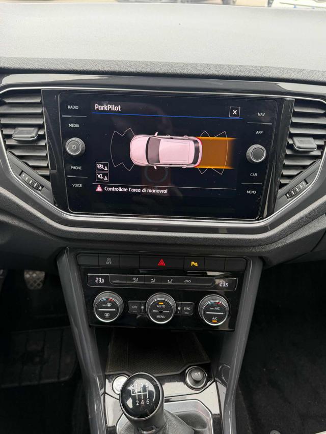 VOLKSWAGEN T-Roc usata, con USB