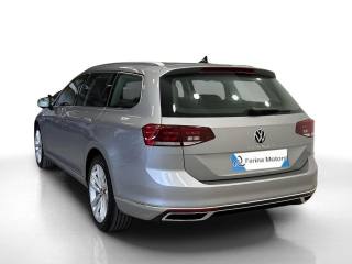 VOLKSWAGEN Passat Variant usata, con Sedili riscaldati