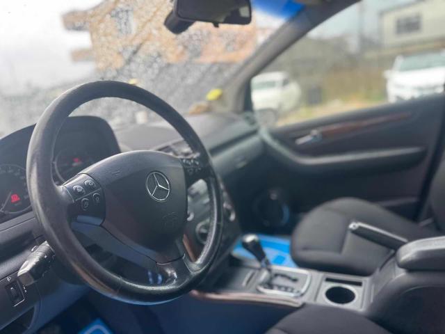 MERCEDES-BENZ A 180 usata, con Cerchi in lega