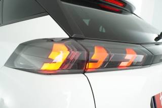 PEUGEOT 2008 usata 13