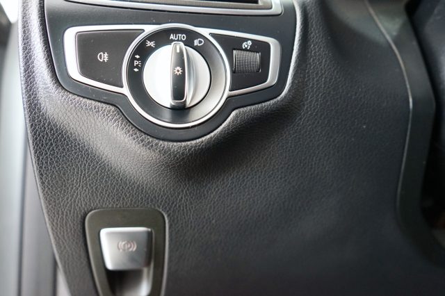 MERCEDES-BENZ GLC 250 usata 57