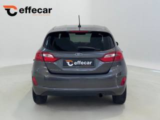 FORD Fiesta usata, con Autoradio