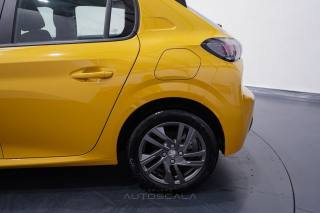 PEUGEOT 208 usata, con Airbag testa