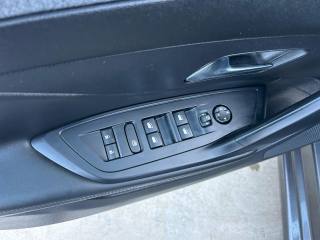 PEUGEOT 308 usata, con Fari Xenon