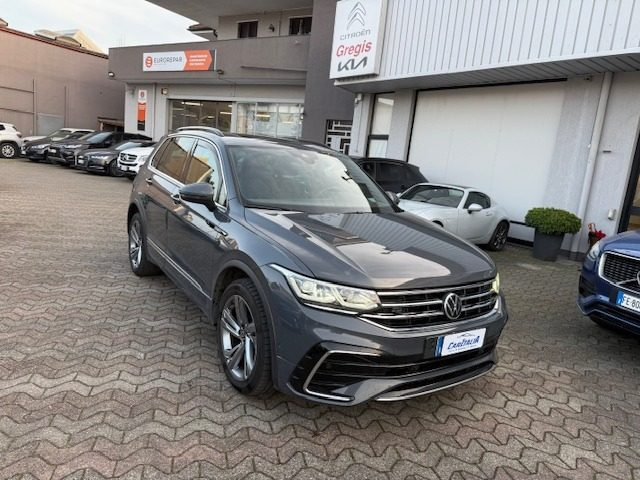 VOLKSWAGEN Tiguan usata, con Airbag laterali