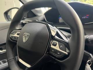 PEUGEOT 208 usata, con USB