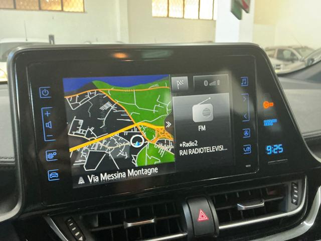 TOYOTA C-HR usata, con Lettore CD
