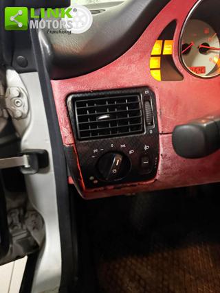 MERCEDES-BENZ SLK 200 usata, con Servosterzo