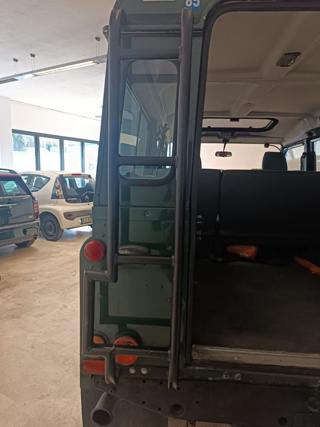 LAND ROVER Defender usata 28