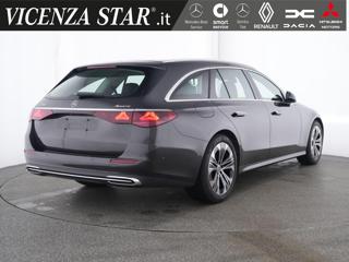 MERCEDES-BENZ E 220 usata, con Airbag