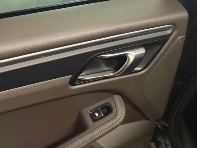 PORSCHE Macan usata, con Interni in pelle