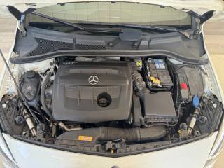 MERCEDES-BENZ B 180 usata, con Airbag testa