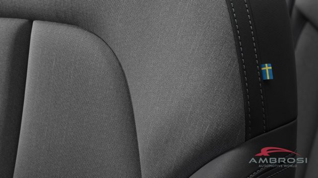 VOLVO XC40 usata 12