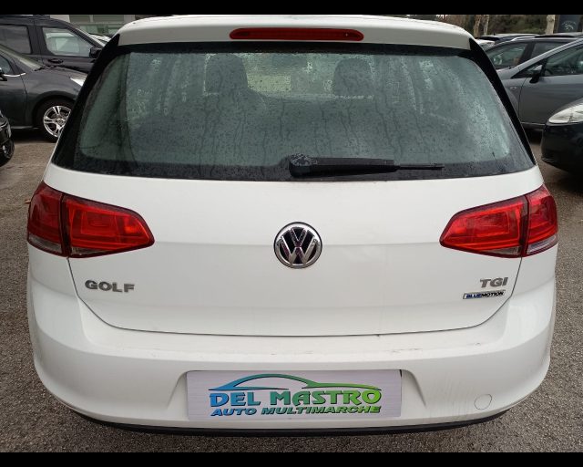 VOLKSWAGEN Golf usata, con Autoradio