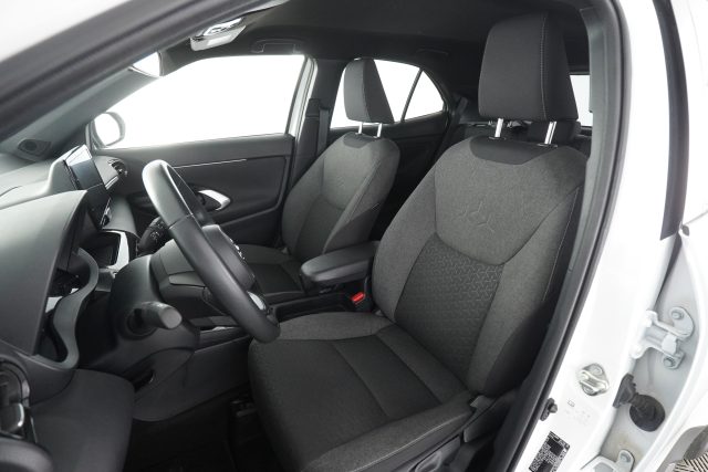TOYOTA Yaris Cross usata 8
