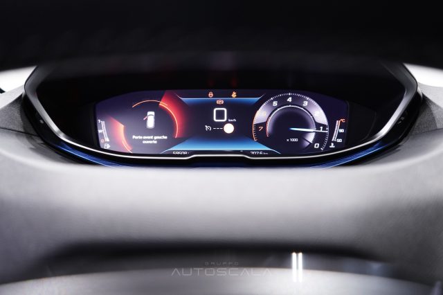 PEUGEOT 3008 usata, con Controllo elettronico della corsia