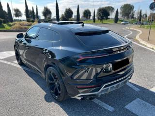 LAMBORGHINI Urus usata, con Park Distance Control