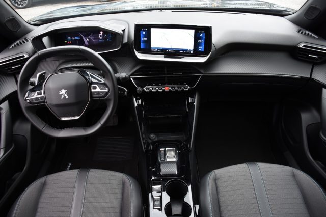 PEUGEOT 2008 usata, con Cerchi in lega
