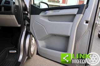 VOLKSWAGEN Caravelle usata, con Volante in pelle