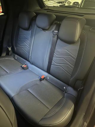JEEP Avenger usata, con Volante in pelle