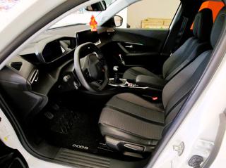 PEUGEOT 2008 usata, con Cruise Control