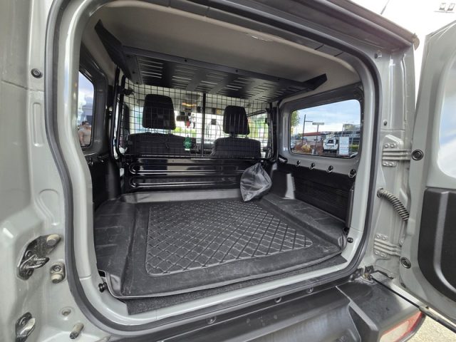 SUZUKI Jimny usata, con Cerchi in lega