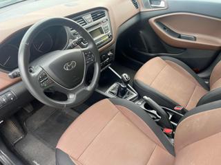 HYUNDAI i20 usata, con Alzacristalli elettrici