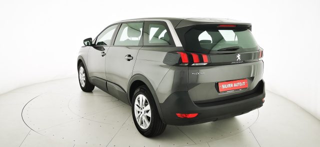 PEUGEOT 5008 usata, con Autoradio