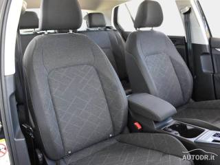 VOLKSWAGEN Golf usata, con Autoradio