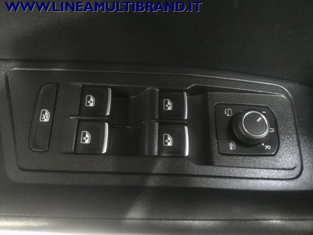 VOLKSWAGEN T-Roc usata, con Controllo automatico clima