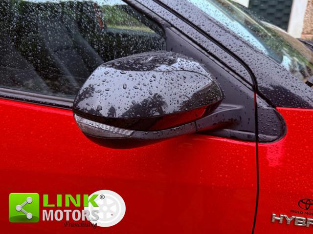 TOYOTA Yaris usata, con Sedile posteriore sdoppiato