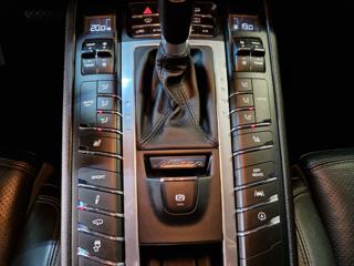 PORSCHE Macan usata, con Fari Xenon