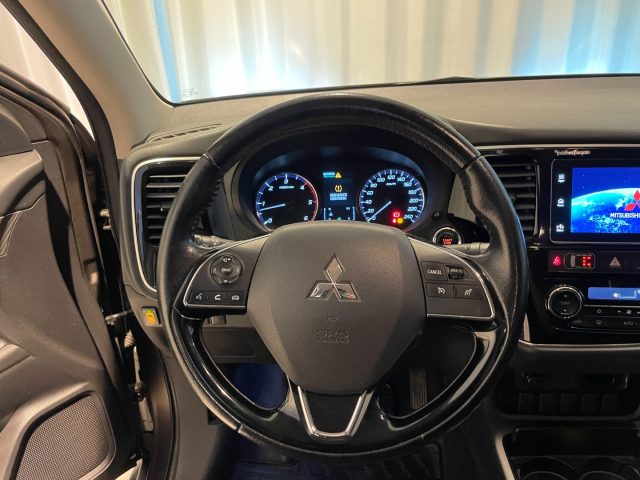 MITSUBISHI Outlander usata, con Boardcomputer