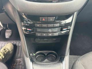 PEUGEOT 208 usata, con MP3